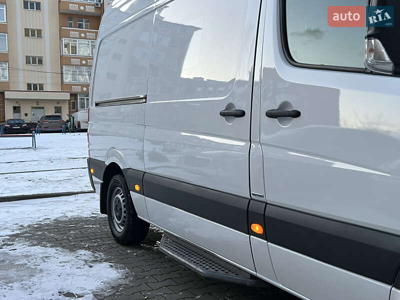Вантажний фургон Mercedes-Benz Sprinter 2018 в Чернівцях