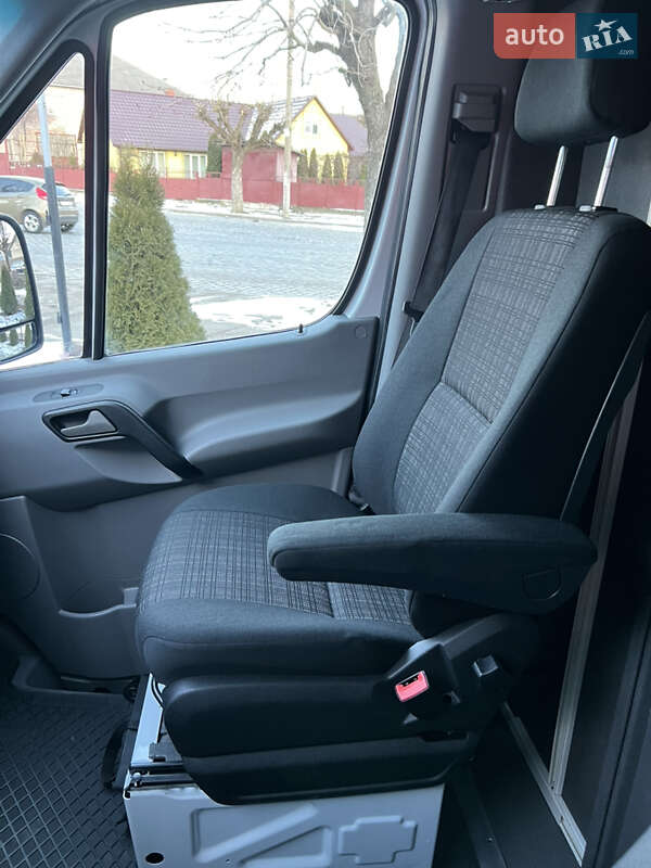 Вантажний фургон Mercedes-Benz Sprinter 2018 в Чернівцях
