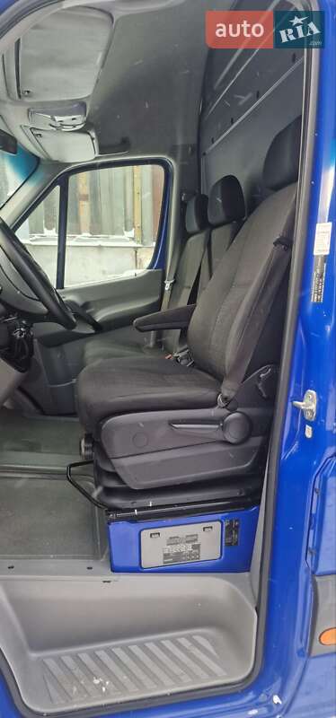 Вантажний фургон Mercedes-Benz Sprinter 2018 в Рівному