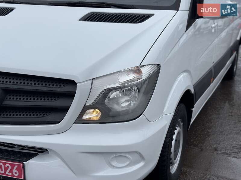 Вантажний фургон Mercedes-Benz Sprinter 2017 в Дубні