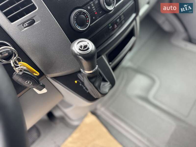 Вантажний фургон Mercedes-Benz Sprinter 2017 в Дубні