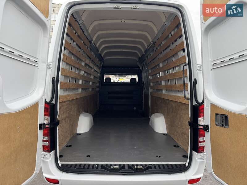 Вантажний фургон Mercedes-Benz Sprinter 2017 в Дубні