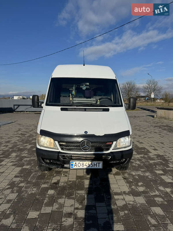 Грузовой фургон Mercedes-Benz Sprinter 2004 в Тячеве фото 5 Грузовой фургон Mercedes-Benz Sprinter 2004 в Тячеве