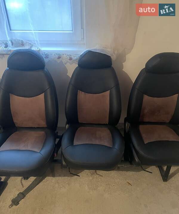 Мінівен Mercedes-Benz Sprinter 2005 в Хусті фото 10 Мінівен Mercedes-Benz Sprinter 2005 в Хусті