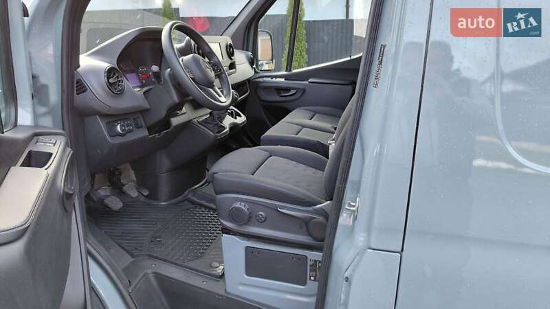 Вантажний фургон Mercedes-Benz Sprinter 2021 в Долині