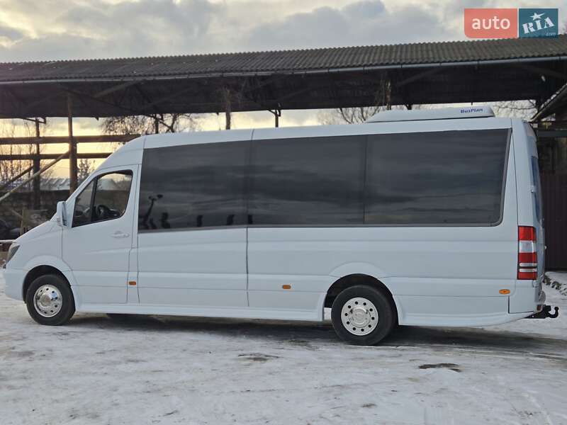 Туристичний / Міжміський автобус Mercedes-Benz Sprinter 2015 в Чернівцях