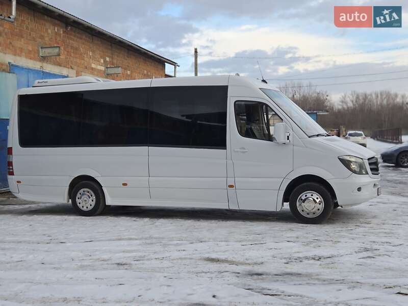 Туристичний / Міжміський автобус Mercedes-Benz Sprinter 2015 в Чернівцях