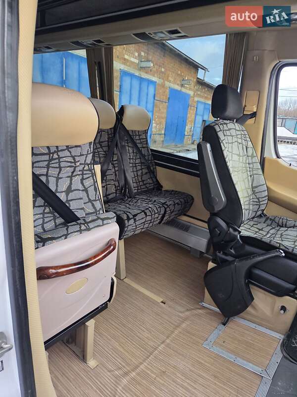 Туристичний / Міжміський автобус Mercedes-Benz Sprinter 2015 в Чернівцях