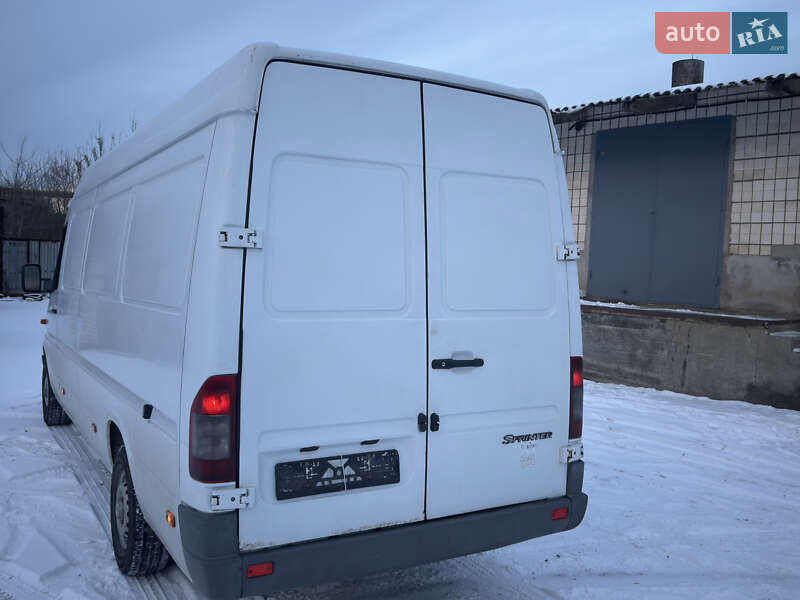 Грузовой фургон Mercedes-Benz Sprinter 2006 в Ровно фото 6 Грузовой фургон Mercedes-Benz Sprinter 2006 в Ровно