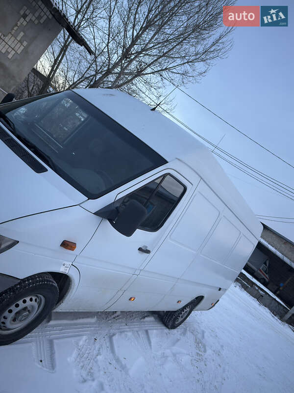 Грузовой фургон Mercedes-Benz Sprinter 2006 в Ровно фото 15 Грузовой фургон Mercedes-Benz Sprinter 2006 в Ровно