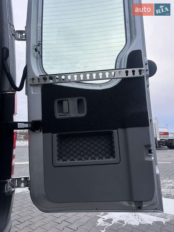 Мікроавтобус Mercedes-Benz Sprinter 2013 в Чернівцях