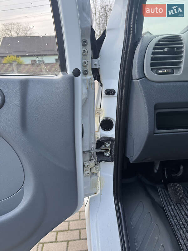 Грузовой фургон Mercedes-Benz Sprinter 2006 в Ровно фото 16 Грузовой фургон Mercedes-Benz Sprinter 2006 в Ровно