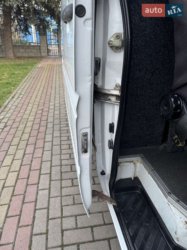 Грузовой фургон Mercedes-Benz Sprinter 2006 в Ровно фото 36 Грузовой фургон Mercedes-Benz Sprinter 2006 в Ровно