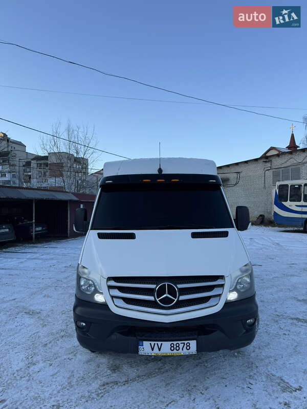 Автовоз Mercedes-Benz Sprinter 2015 в Шептицькому