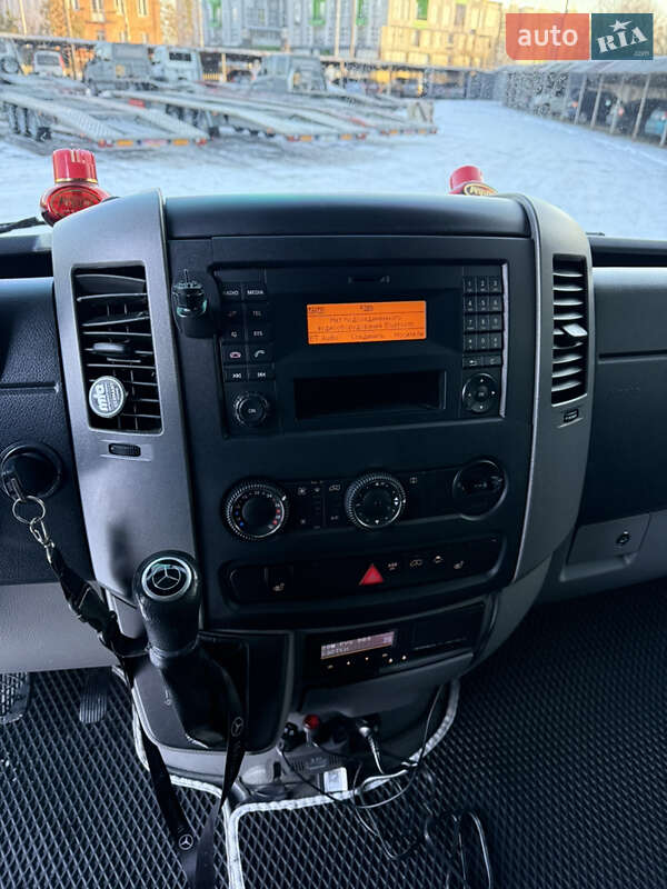 Автовоз Mercedes-Benz Sprinter 2015 в Шептицькому