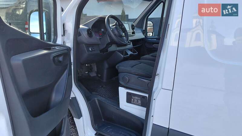 Вантажний фургон Mercedes-Benz Sprinter 2021 в Долині