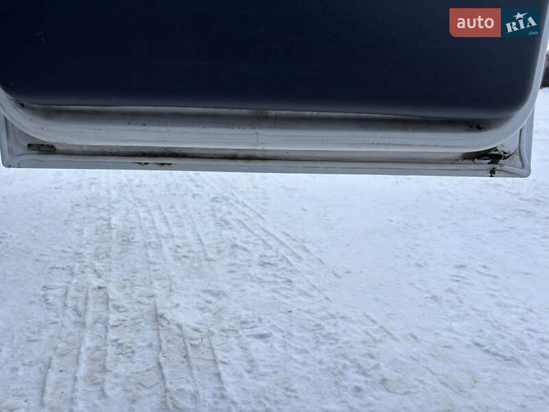 Минивэн Mercedes-Benz Sprinter 2003 в Керстенцах