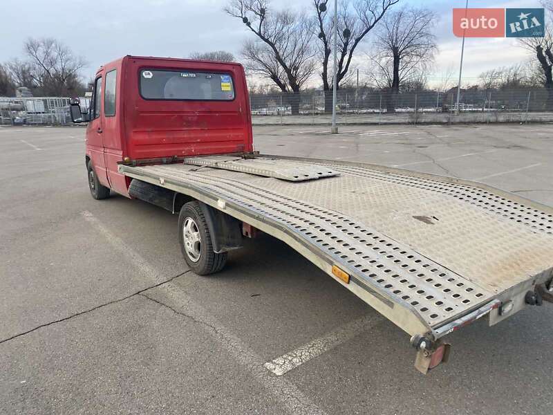 Эвакуатор Mercedes-Benz Sprinter 2001 в Черновцах