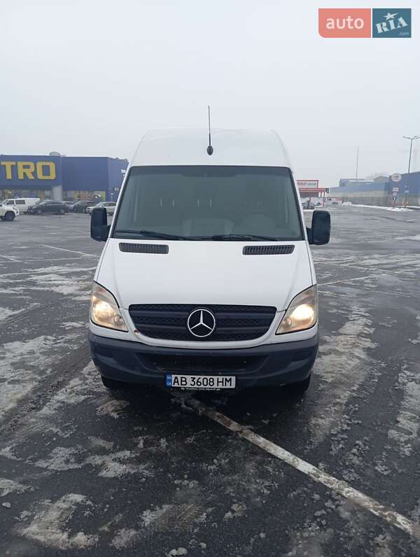 Mercedes-Benz Sprinter 2012