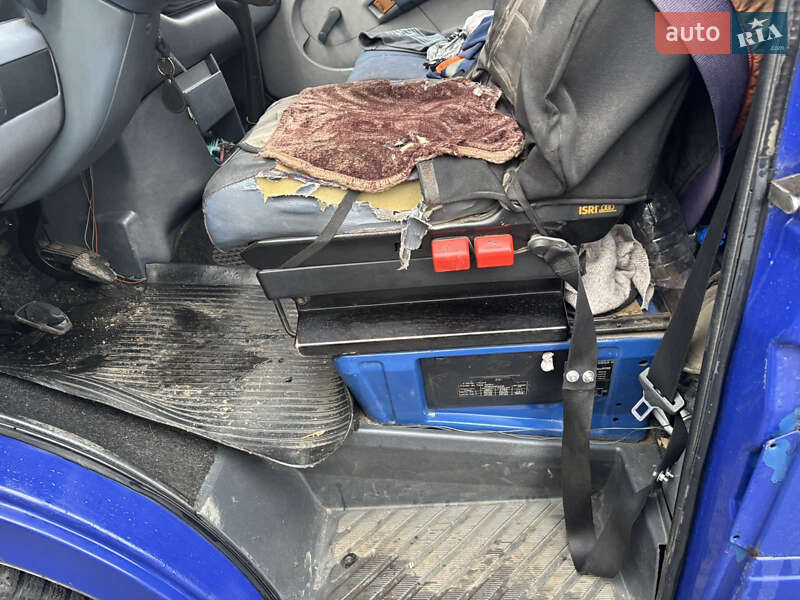 Вантажний фургон Mercedes-Benz Sprinter 1999 в Чорнухах фото 15 Вантажний фургон Mercedes-Benz Sprinter 1999 в Чорнухах