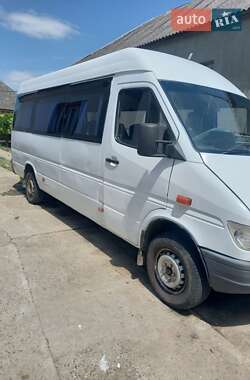 Пригородный автобус Mercedes-Benz Sprinter 1998 в Ужгороде