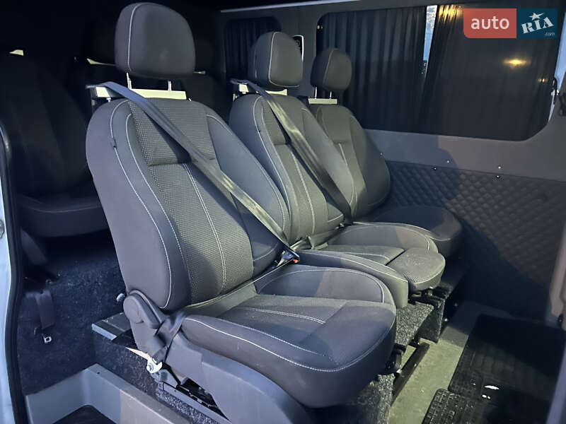 Грузопассажирский фургон Mercedes-Benz Sprinter 2016 в Львове