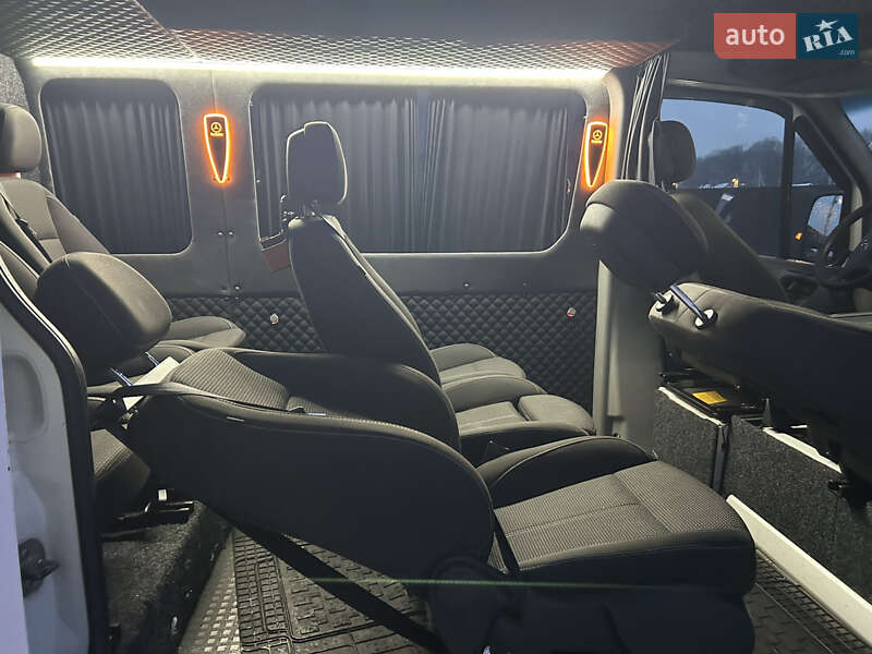 Грузопассажирский фургон Mercedes-Benz Sprinter 2016 в Львове