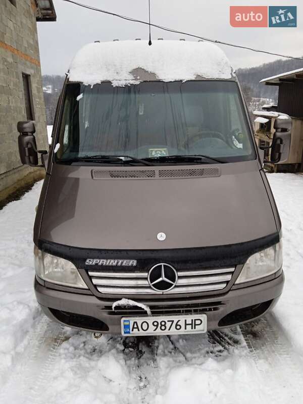 Mercedes-Benz Sprinter 2004 Mercedes-Benz Sprinter 2004