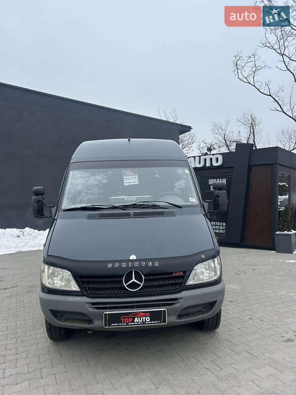 Mercedes-Benz Sprinter 2005