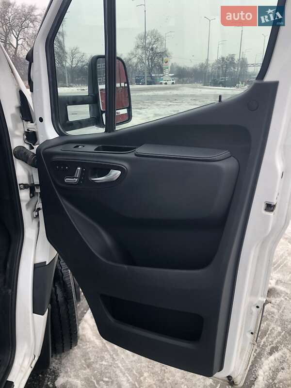 Евакуатор Mercedes-Benz Sprinter 2018 в Києві