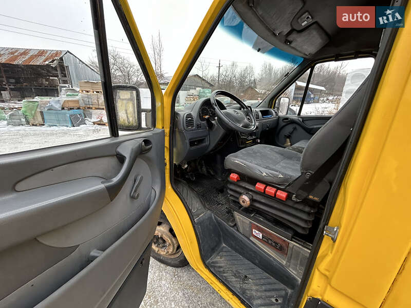 Грузовой фургон Mercedes-Benz Sprinter 2004 в Бориславе