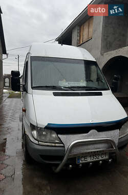 Седан Mercedes-Benz Sprinter 2005 в Новоселице