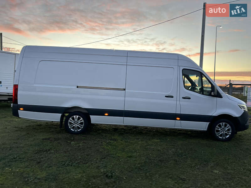 Грузовой фургон Mercedes-Benz Sprinter 2021 в Стрые