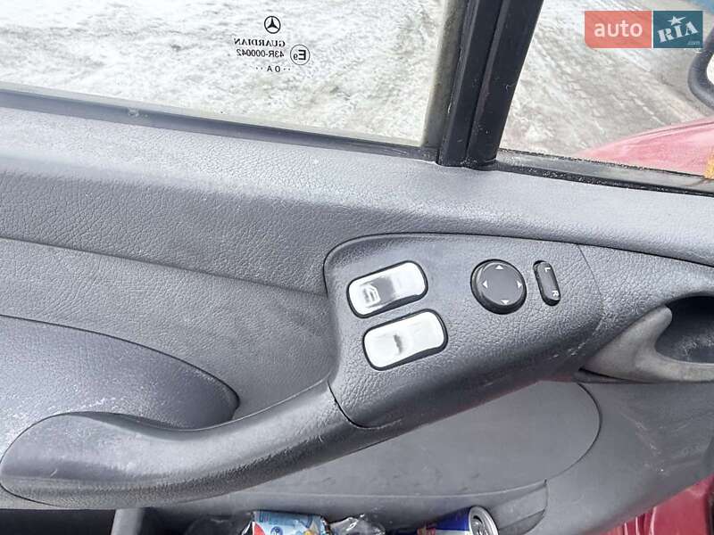 Вантажопасажирський фургон Mercedes-Benz Sprinter 2000 в Хмельницькому