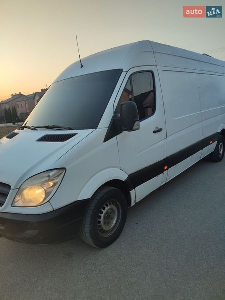 Грузовой фургон Mercedes-Benz Sprinter 2007 в Львове