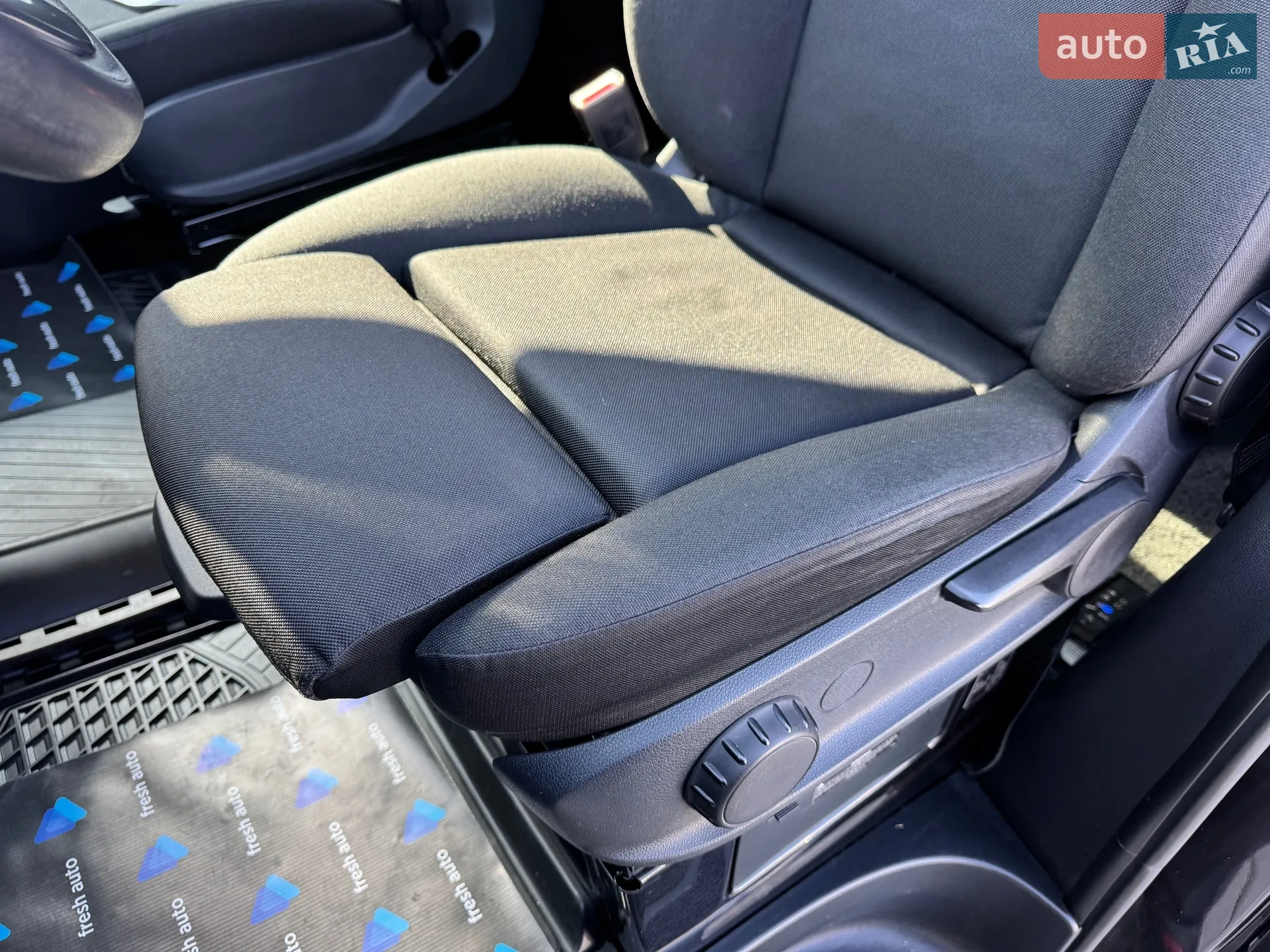 2019 Mercedes-Benz Sprinter - мініатюра 19