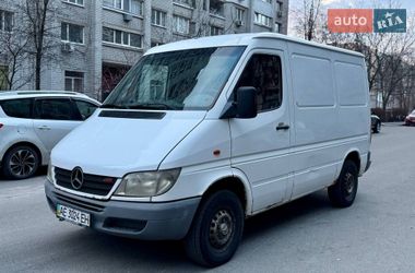 Вантажний фургон Mercedes-Benz Sprinter 2000 в Дніпрі