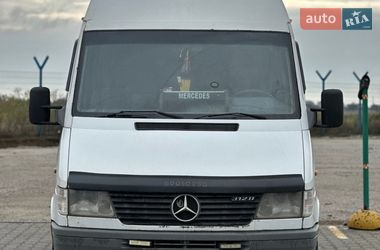 Вантажопасажирський фургон Mercedes-Benz Sprinter 1999 в Одесі