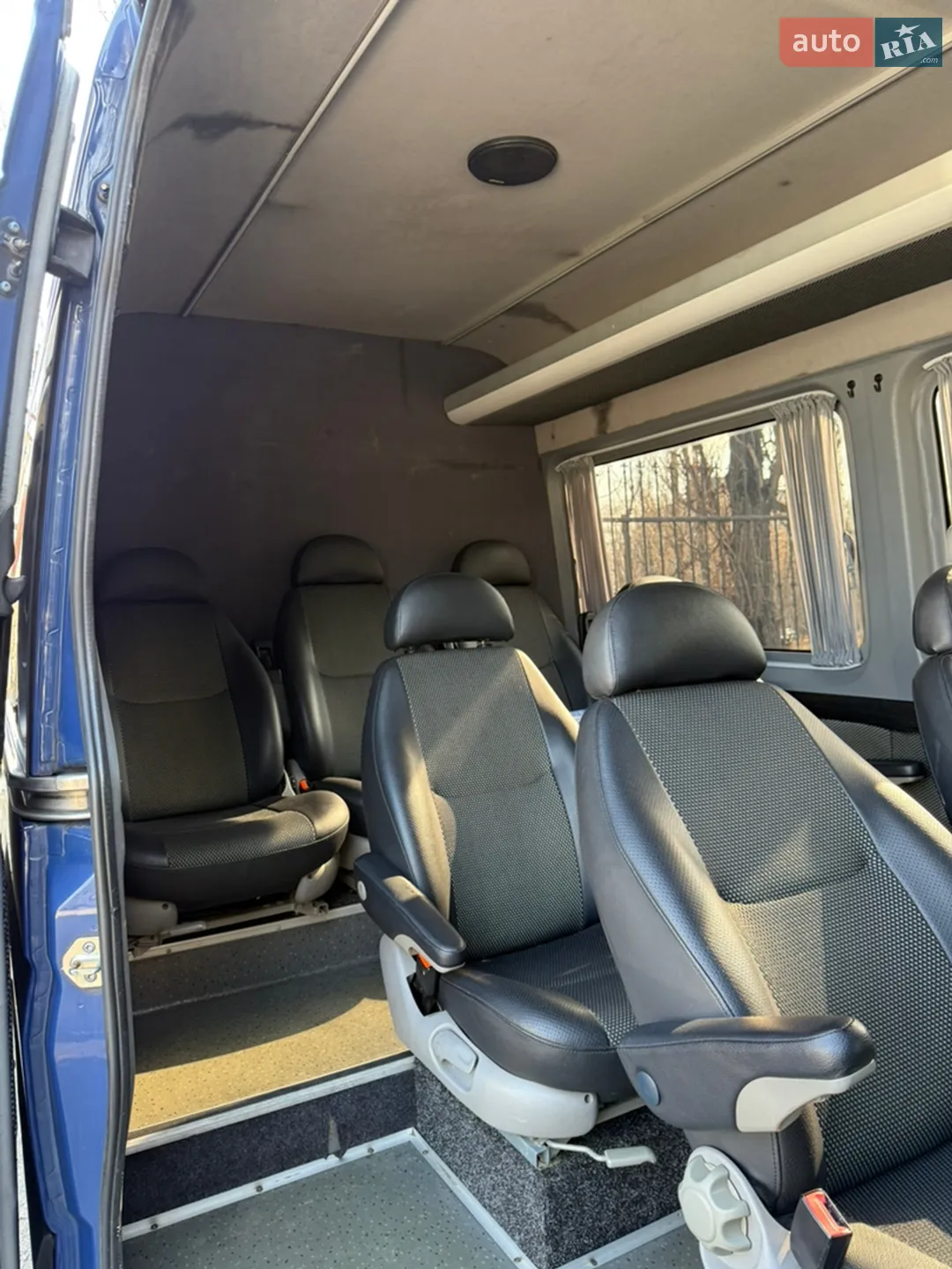 2011 Mercedes-Benz Sprinter - мініатюра 35