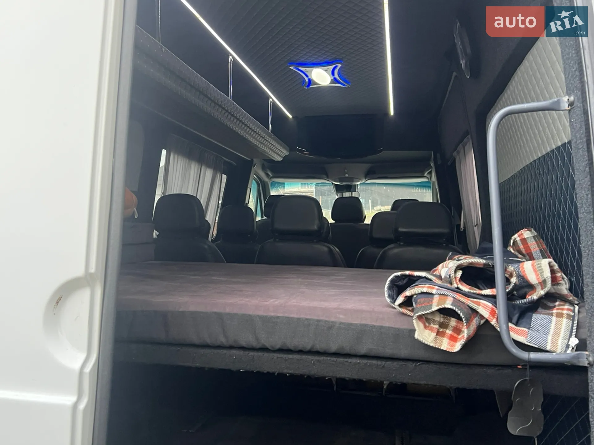 2015 Mercedes-Benz Sprinter - мініатюра 16