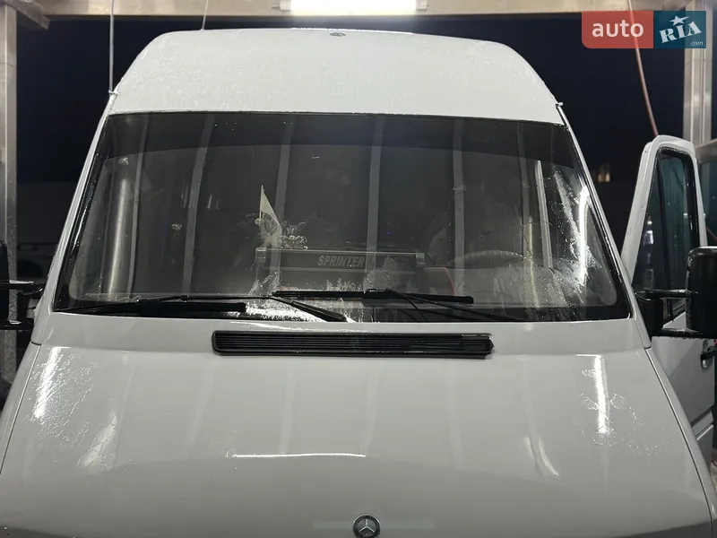 Mercedes-Benz Sprinter