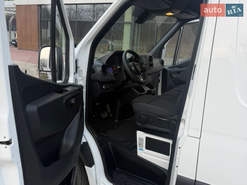 Грузовой фургон Mercedes-Benz Sprinter 2019 в Ровно фото 26 Грузовой фургон Mercedes-Benz Sprinter 2019 в Ровно