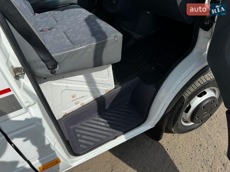 Грузовой фургон Mercedes-Benz Sprinter 2004 в Виннице