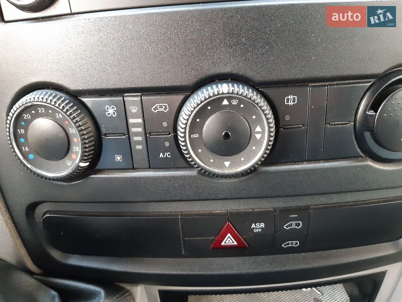 Грузопассажирский фургон Mercedes-Benz Sprinter 2011 в Николаеве