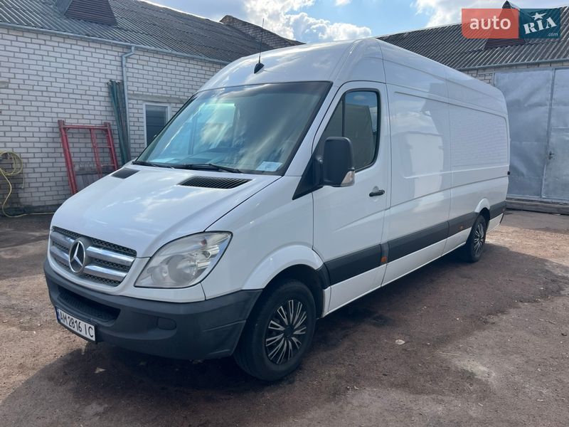 Mercedes-Benz Sprinter 2013
