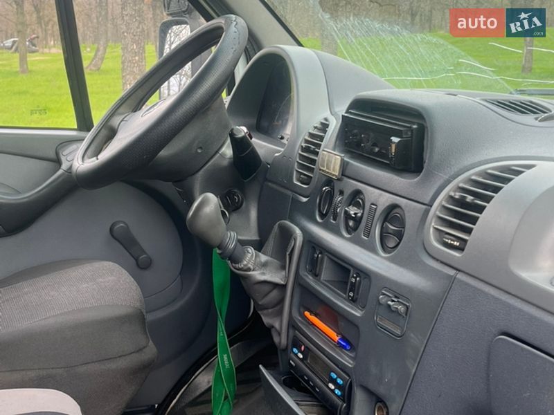 Грузопассажирский фургон Mercedes-Benz Sprinter 2004 в Николаеве