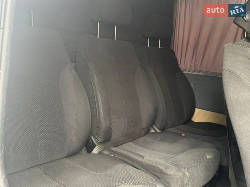 Грузопассажирский фургон Mercedes-Benz Sprinter 2005 в Самборе