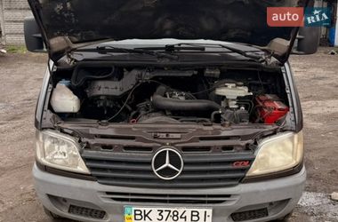 Вантажний фургон Mercedes-Benz Sprinter 2001 в Рівному