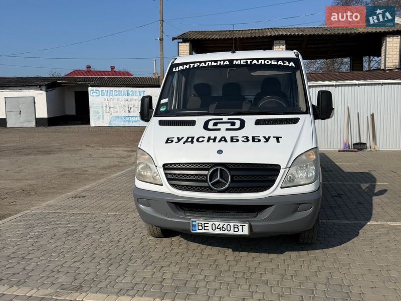 Mercedes-Benz Sprinter 2011