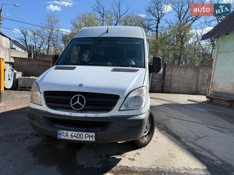 Mercedes-Benz Sprinter 2013